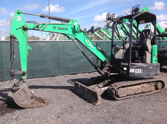 2014 Bobcat E32i Mini Excavator