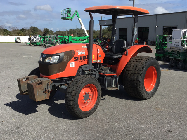 2014 Kubota M6060D 4WD Tractor 2014 Kubota M6060D 4WD Tractor