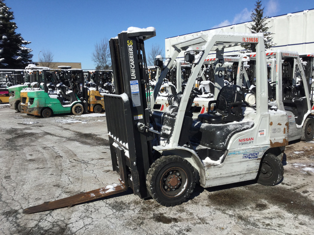 2015 UniCarriers PF50LP Pneumatic Tire Forklift 2015 UniCarriers PF50LP Pneumatic Tire Forklift