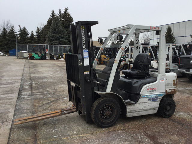 2015 UniCarriers PF50LP Pneumatic Tire Forklift 2015 UniCarriers PF50LP Pneumatic Tire Forklift