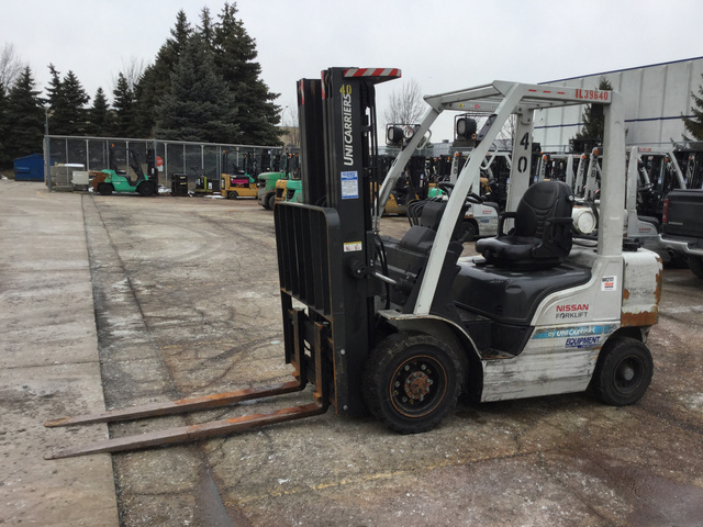 2015 UniCarriers PF50LP Pneumatic Tire Forklift 2015 UniCarriers PF50LP Pneumatic Tire Forklift