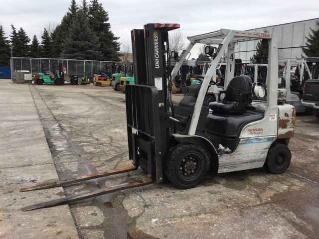 2015 UniCarriers PF50LP Pneumatic Tire Forklift 2015 UniCarriers PF50LP Pneumatic Tire Forklift