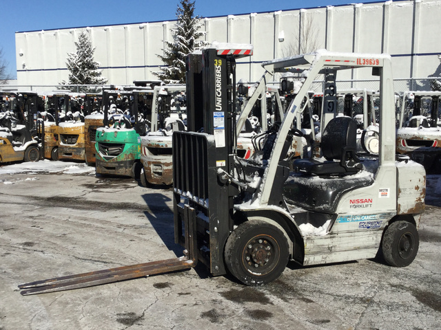 2015 UniCarriers PF50LP Pneumatic Tire Forklift 2015 UniCarriers PF50LP Pneumatic Tire Forklift