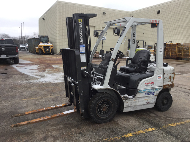 2014 UniCarriers PF50LP Pneumatic Tire Forklift 2014 UniCarriers PF50LP Pneumatic Tire Forklift