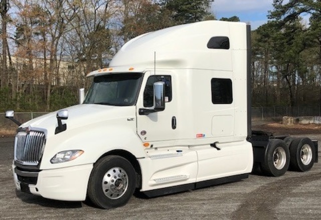 2020 International LT62F T/A Sleeper Truck Tractor