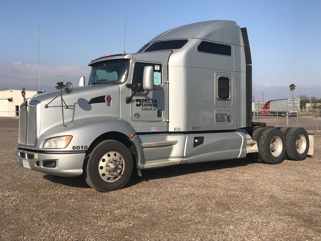 2013 Kenworth T600 T/A Sleeper Truck Tractor 2013 Kenworth T600 T/A Sleeper Truck Tractor
