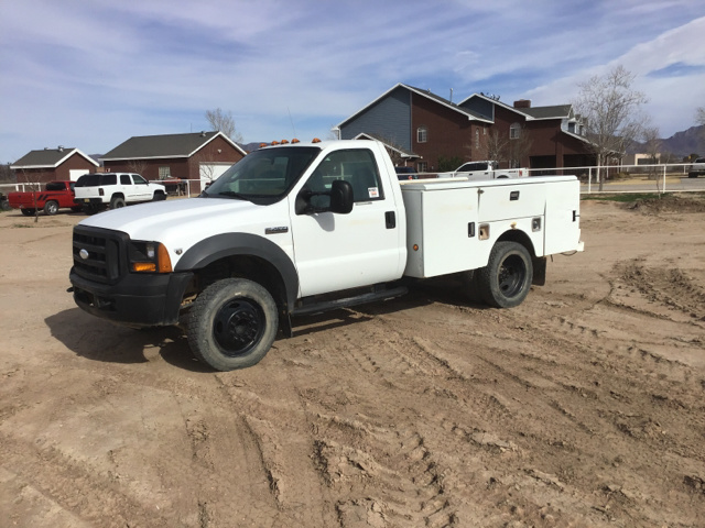 2005 Ford F-450 XL Super Duty Utility Truck 2005 Ford F-450 XL Super Duty Utility Truck