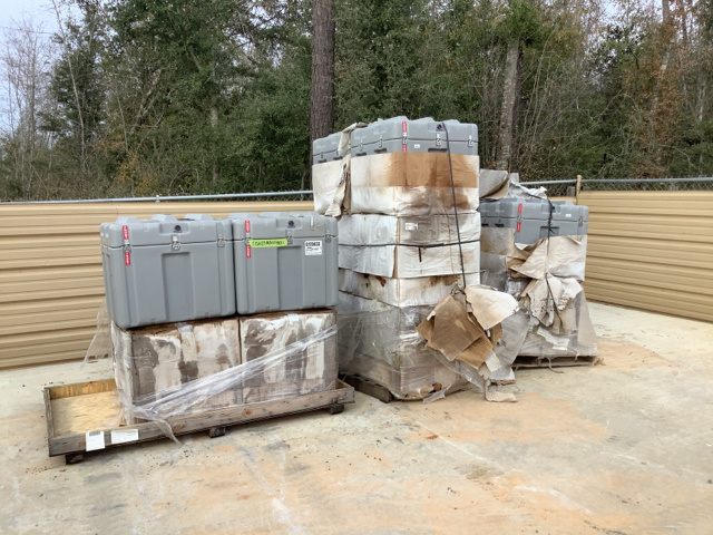 (16) Storage Containers