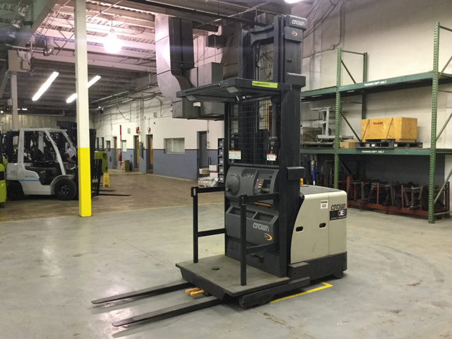 2015 (unverified) Crown SP3520-30 Electric Forklift