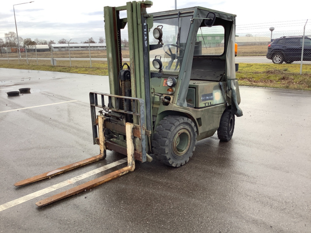 1988 Still DFG 2/4002 Pneumatic Tire Forklift 1988 Still DFG 2/4002 Pneumatic Tire Forklift
