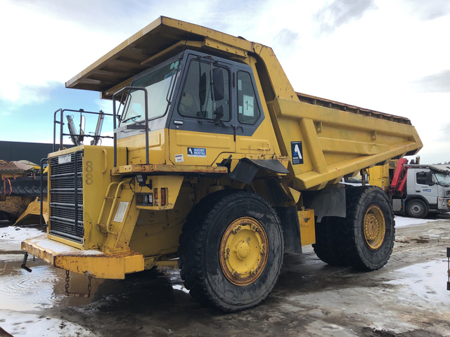 2004 Komatsu HD325-6A Off-Road End Dump Truck 2004 Komatsu HD325-6A Off-Road End Dump Truck