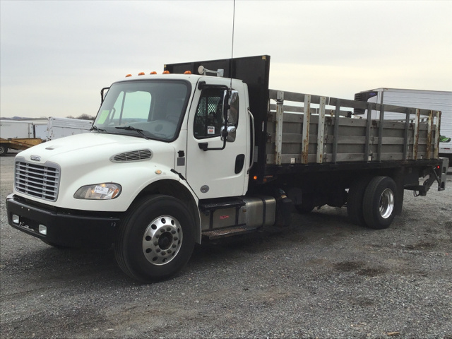 2015 Freightliner M2 106 S/A Flatbed Truck 2015 Freightliner M2 106 S/A Flatbed Truck
