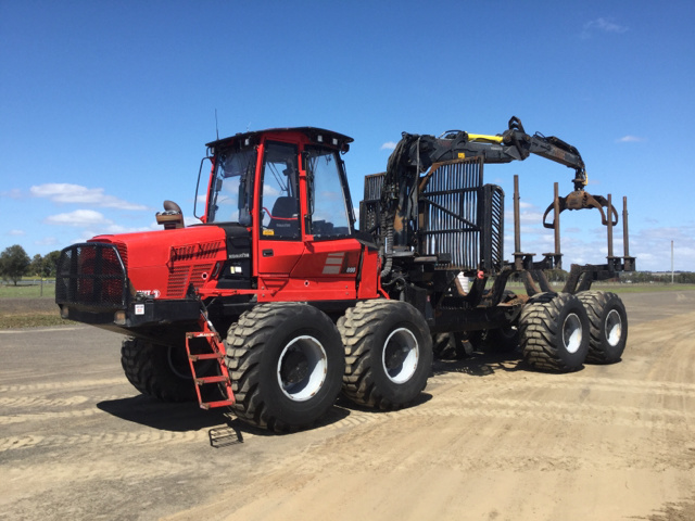 2014 Komatsu 895 Log Forwarder 2014 Komatsu 895 Log Forwarder