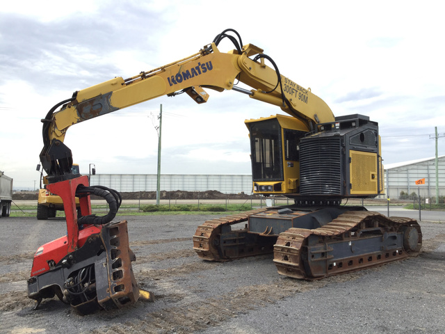 2014 Komatsu XT430-2 Track Harvester 2014 Komatsu XT430-2 Track Harvester
