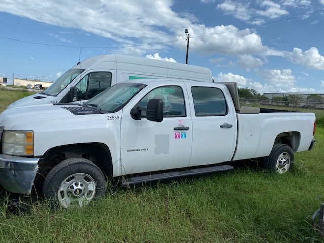 2011 Chevrolet Silverado 2500HD Crew Cab Pickup