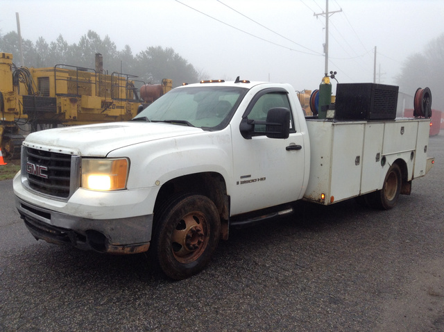 2008 GMC C3500 Service Truck 2008 GMC C3500 Service Truck