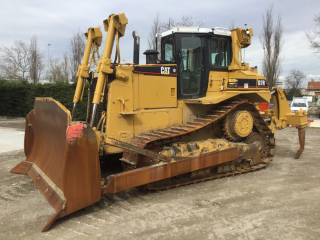 2004 Cat D7R Series II Crawler Dozer 2004 Cat D7R Series II Crawler Dozer