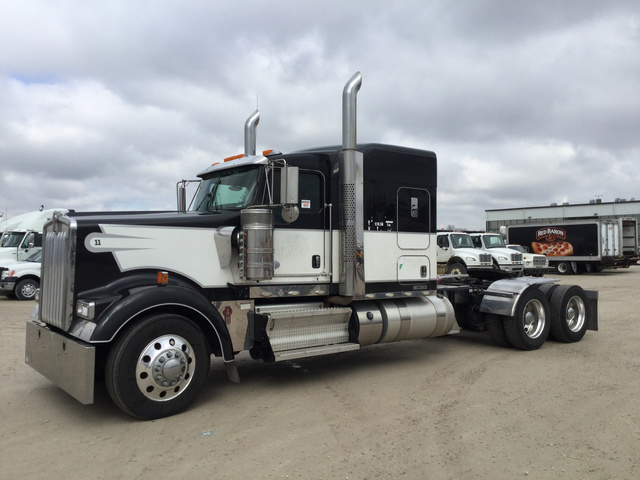 2015 Kenworth W900 T/A Sleeper Truck Tractor 2015 Kenworth W900 T/A Sleeper Truck Tractor