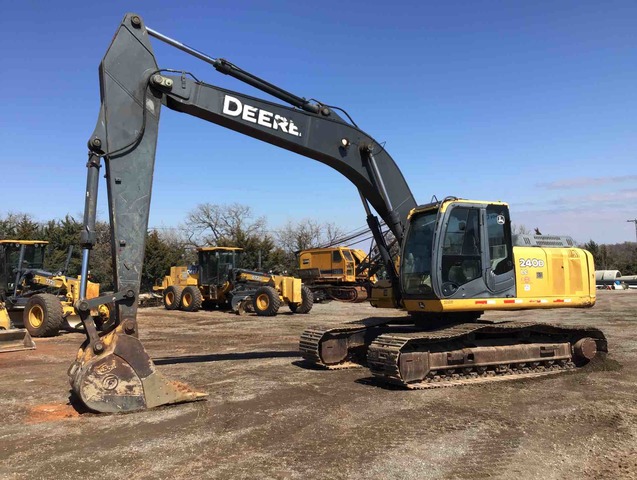 2011 John Deere 240D LC Track Excavator