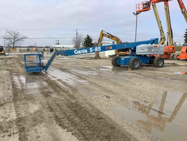 2008 Genie S-85 4WD Diesel Telescopic Boom Lift 2008 Genie S-85 4WD Diesel Telescopic Boom Lift