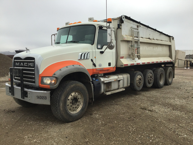 2015 Mack GU713 Quad/A Dump Truck 2015 Mack GU713 Quad/A Dump Truck