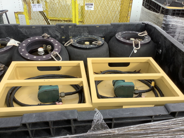 FMW Composite Systems B0116301 Ground Expedition Refueling System FMW Composite Systems B0116301 Ground Expedition Refueling System