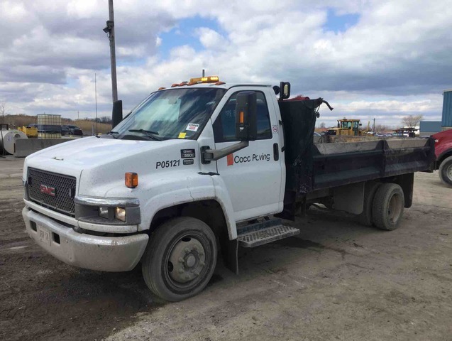 2005 GMC C5500 S/A Dump Truck 2005 GMC C5500 S/A Dump Truck