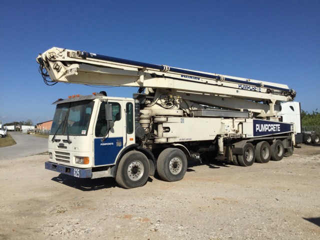 Schwing Concrete Pump on 2006 (unverified) Freightliner Condor Truck