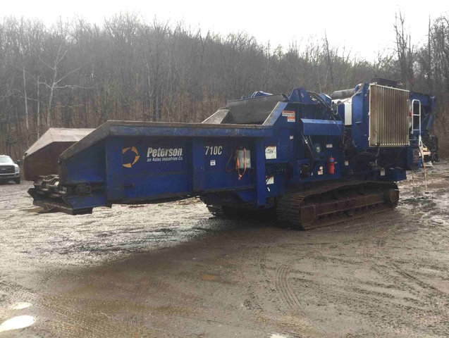 2011 Peterson 5710C Tracked Horizontal Grinder