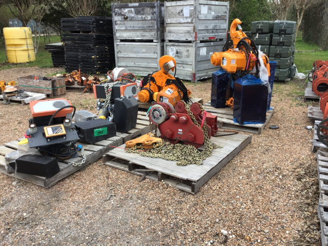 Lot of (5) Hoists Lot of (5) Hoists