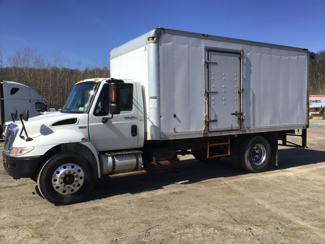 2013 International 4300 Van Truck