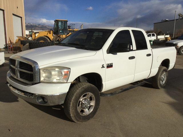 2008 Dodge Ram 2500 Heavy Duty Crew Cab Pickup