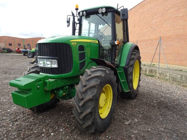 2007 John Deere 6630 4WD Tractor 2007 John Deere 6630 4WD Tractor