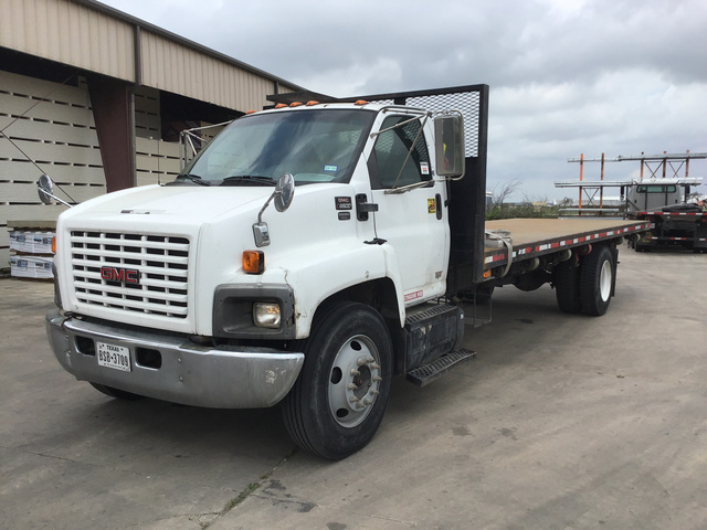 2006 GMC C6500 S/A Flatbed Truck 2006 GMC C6500 S/A Flatbed Truck