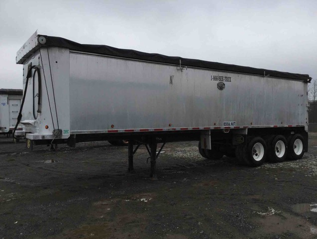 2008 MAC Tri/A End Dump Trailer