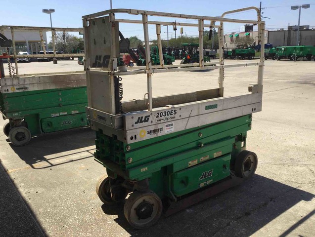 2014 JLG 2030ES 18.8 ft Electric Scissor Lift