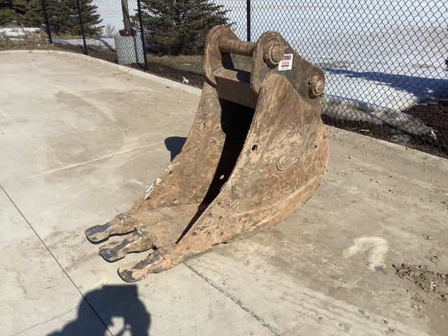 Geith 30" Excavator Bucket - Fits Volvo EC305