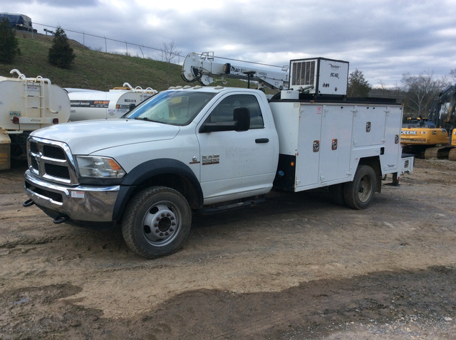 2014 Ram 5500 Heavy Duty 4x4 Service Truck w/ Crane 2014 Ram 5500 Heavy Duty 4x4 Service Truck w/ Crane