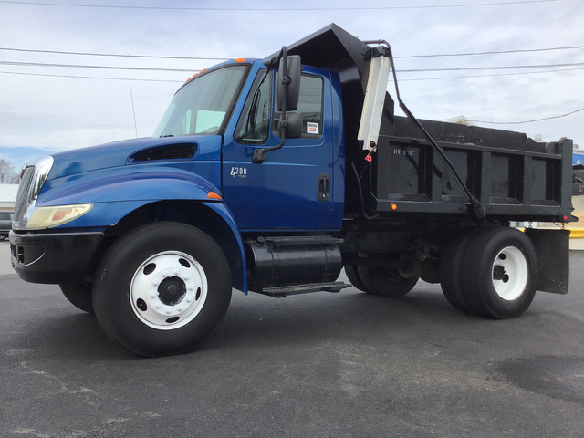2006 International 4200 S/A Dump Truck 2006 International 4200 S/A Dump Truck
