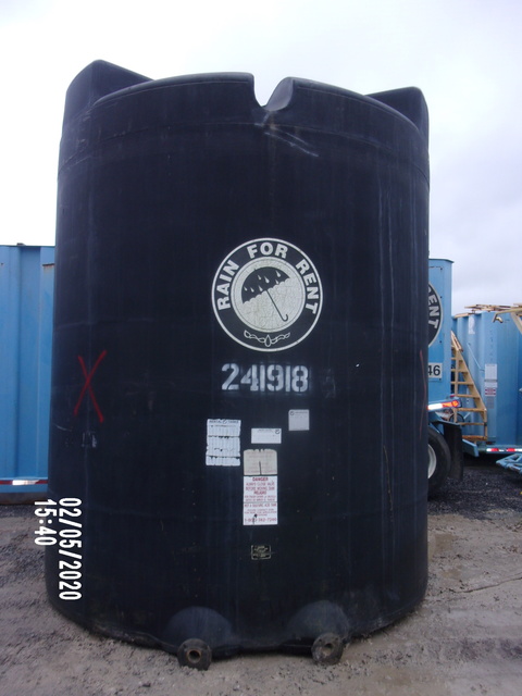 6,900 Gallon Poly Tank