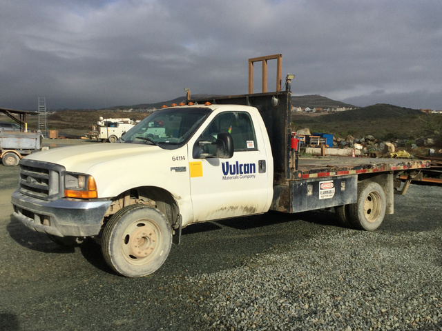 1999 Ford F-450 Super Duty Flatbed Truck 1999 Ford F-450 Super Duty Flatbed Truck