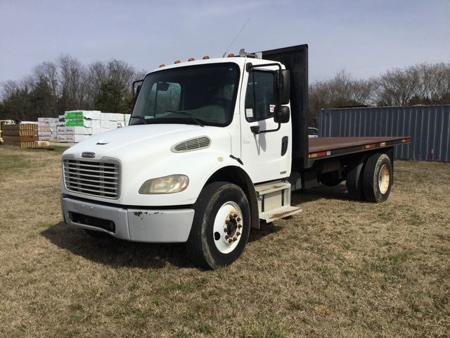 2004 Freightliner M2 106 Flatbed Dump Truck 2004 Freightliner M2 106 Flatbed Dump Truck
