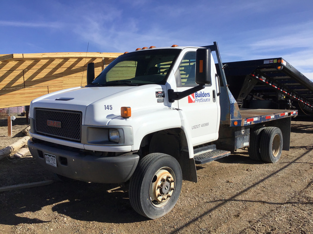 2005 GMC C4500 S/A Flatbed Truck 2005 GMC C4500 S/A Flatbed Truck