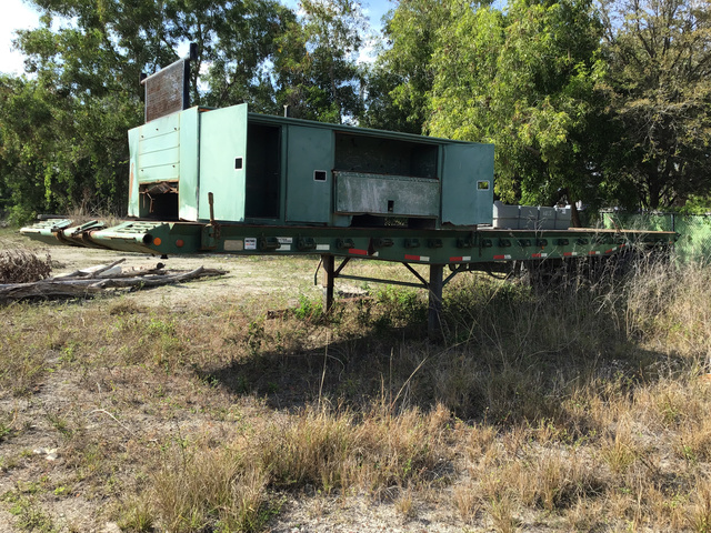 1974 Fruehauf   T/A Flatbed Trailer