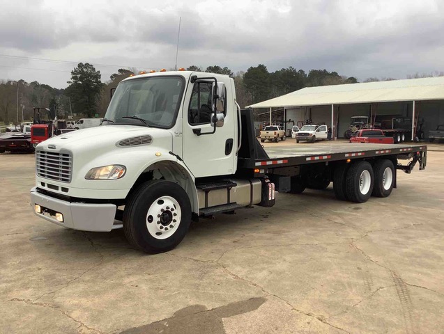 2015 Freightliner M2 106 6x4 T/A Flatbed Truck
