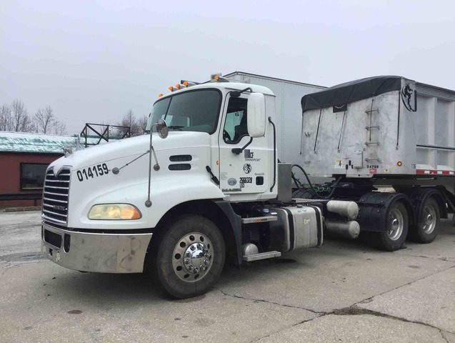 2011 Mack CXU613 6x4 T/A Day Cab Truck Tractor 2011 Mack CXU613 6x4 T/A Day Cab Truck Tractor