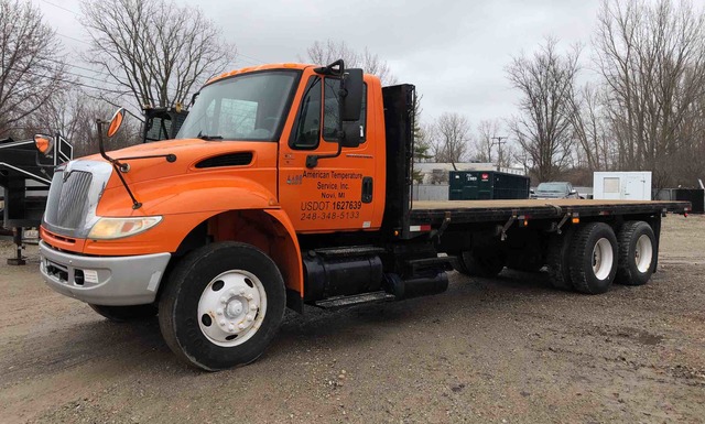 2006 International 4400 T/A Flatbed Truck 2006 International 4400 T/A Flatbed Truck
