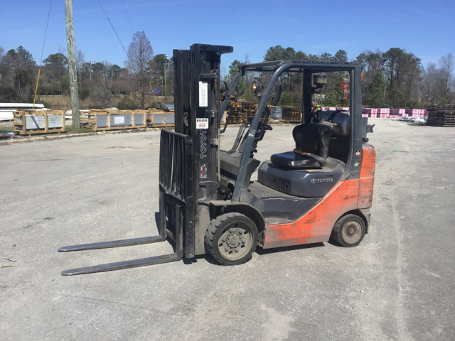 2009 (unverified) Toyota 8FGCU25 Pneumatic Tire Forklift 2009 (unverified) Toyota 8FGCU25 Pneumatic Tire Forklift