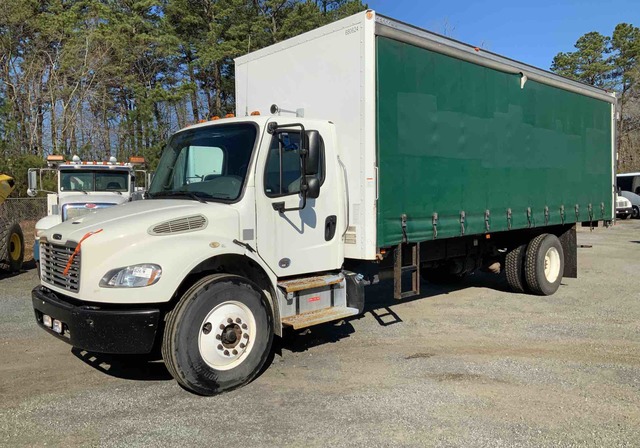 2014 Freightliner M2 Van Truck