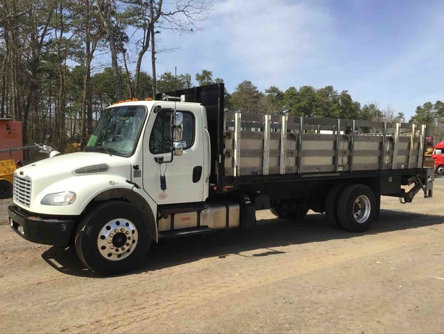2015 Freightliner M2 106 4x2 S/A Flatbed Truck 2015 Freightliner M2 106 4x2 S/A Flatbed Truck
